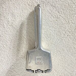 Vintage Irvinware Aluminum Hand Held Ice Crusher